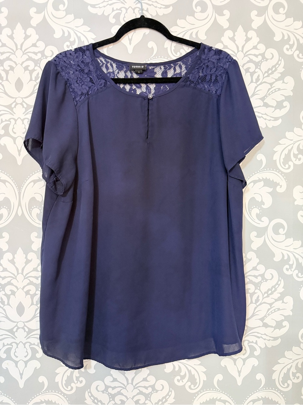 💫4/$25 • Torrid Navy Blue Georgette Lace-Inset Blouse